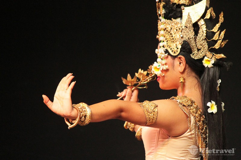 SIEM REAP – ĐÀ NẴNG	(Ăn sáng, trưa)